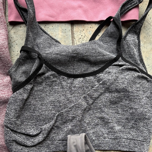 4 Gymshark Mauve Pink Grey Sports Bras,1 crop top and 1 pants Bundle Size s - Picture 3 of 14